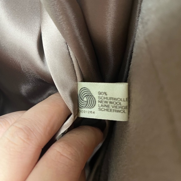 Vintage Wool and Cashmere Coat - Picture 4 of 7